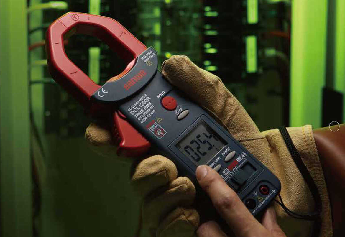 Cara Mengukur Arus Listrik Memakai Clamp Meter